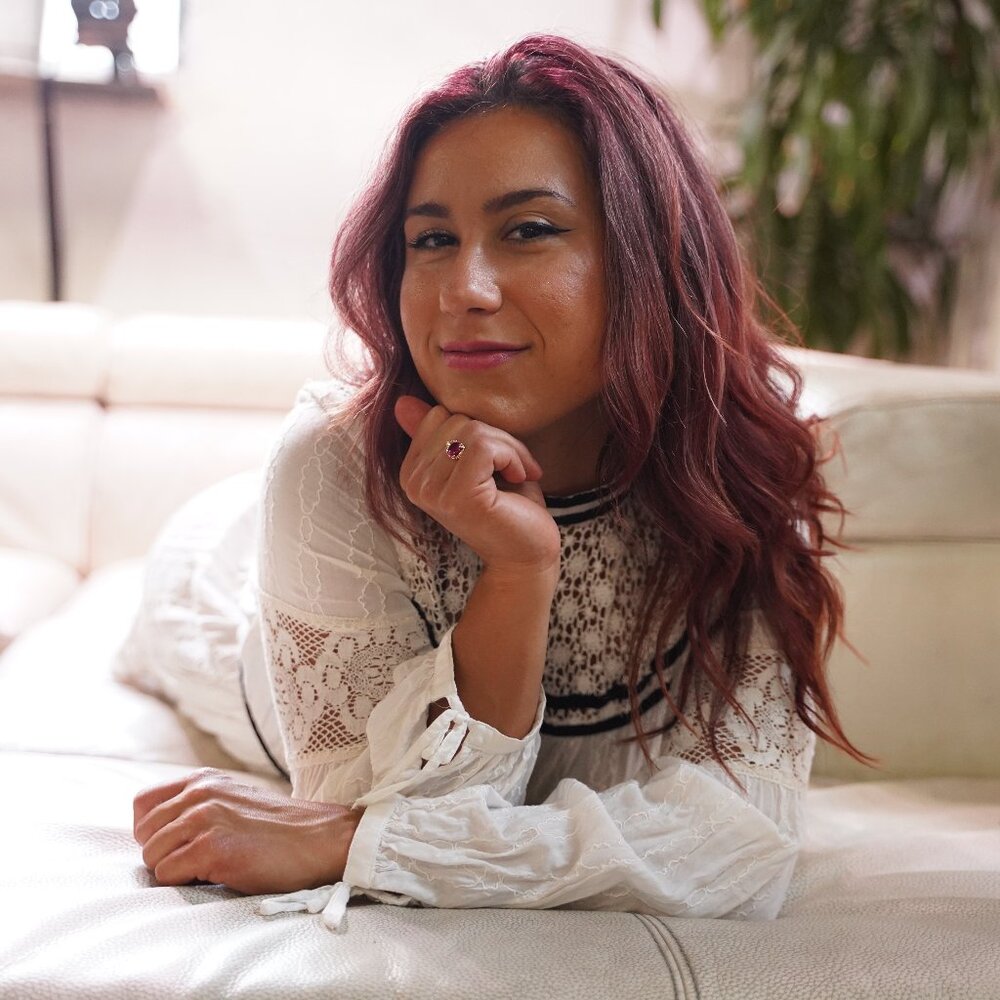 Meet your Posher, Christina